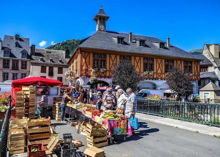 Le Balcon Face A L\'Aspin